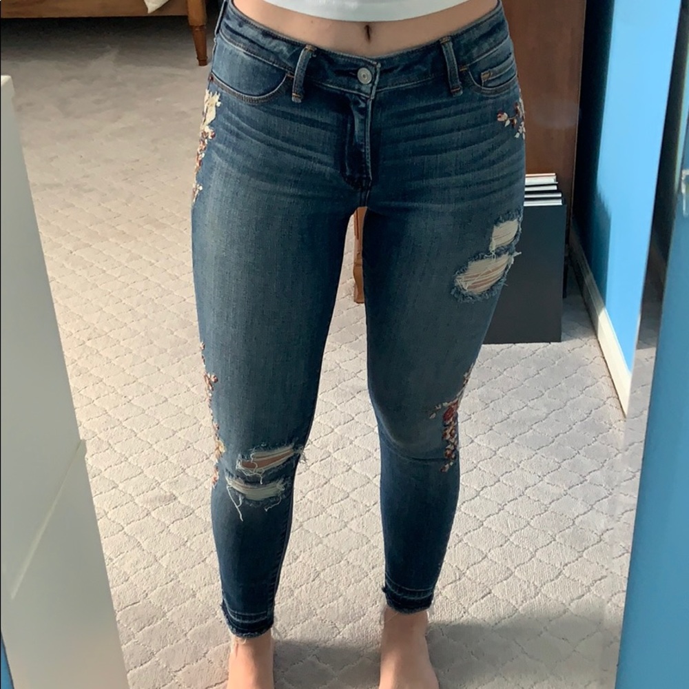 Embroidered Jeans (Size 26R)